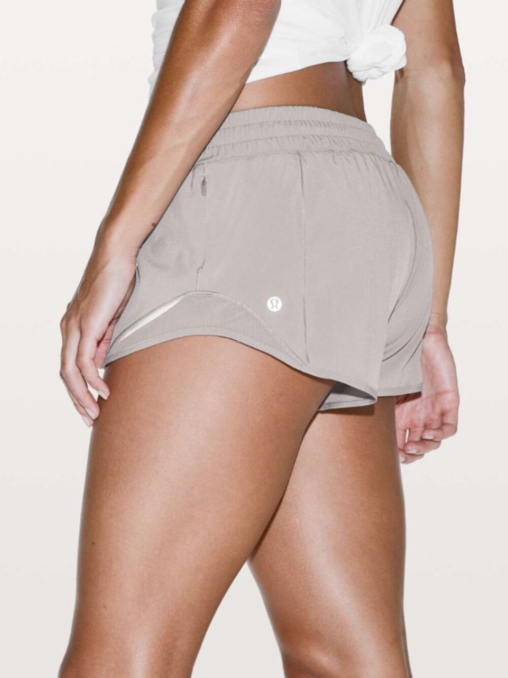 Lululemon Hotty Hot Shorts 2.5" size 6 DARK CHROME